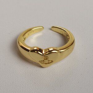 Almost new gold fashion ring for women